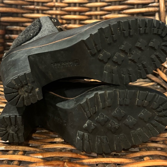 Sperry Top Sider Ankle Boots Black Leather/Gray High Heel
Lace Up Women's 8 - Picture 8 of 14